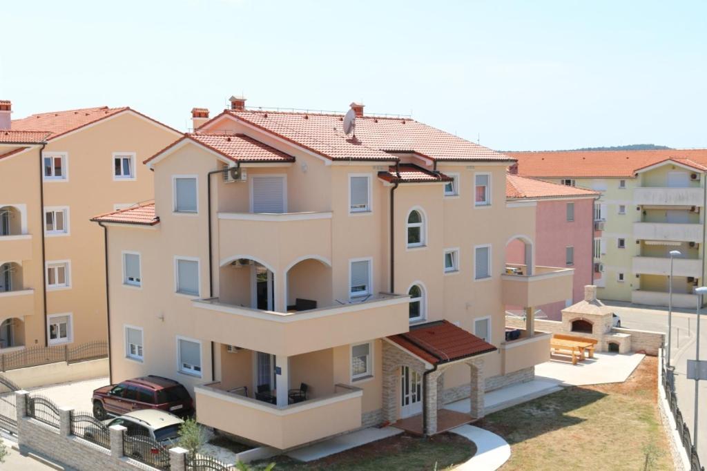 Guesthouse Medulin Exterior foto